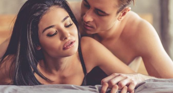 The Hookup Guide Dating Guides: Turn Any Woman Into Your Fuck Buddy